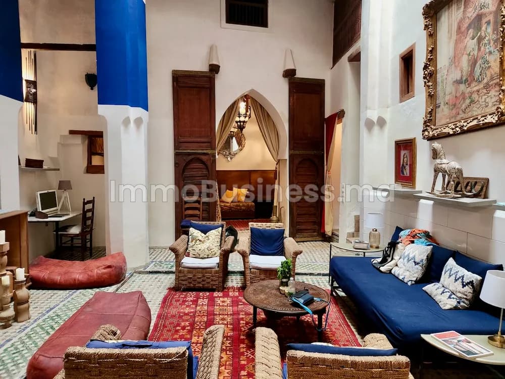 Riad Exquis à Fès – 4 Chambres – Élégance Marocaine et Confort Moderne