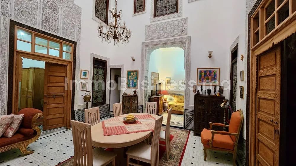 Maison de Style Riad à Fès – 4 Chambres – Nichée dans le Quartier Talaa