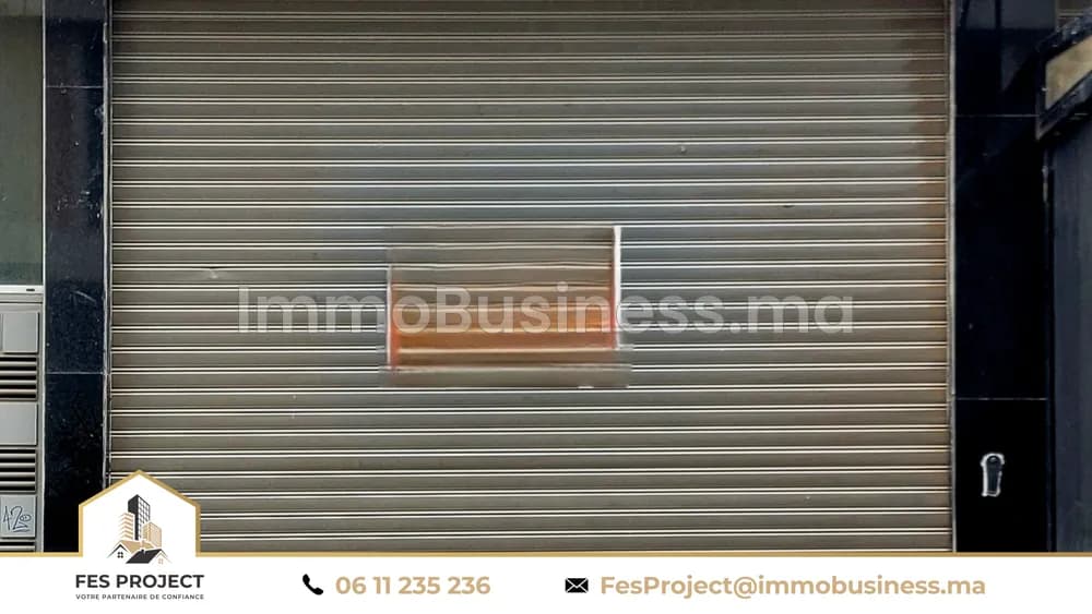 À Louer : Magasin de 66m² + Mezzanine 34m² – Centre-Ville, Quartier de Luxe